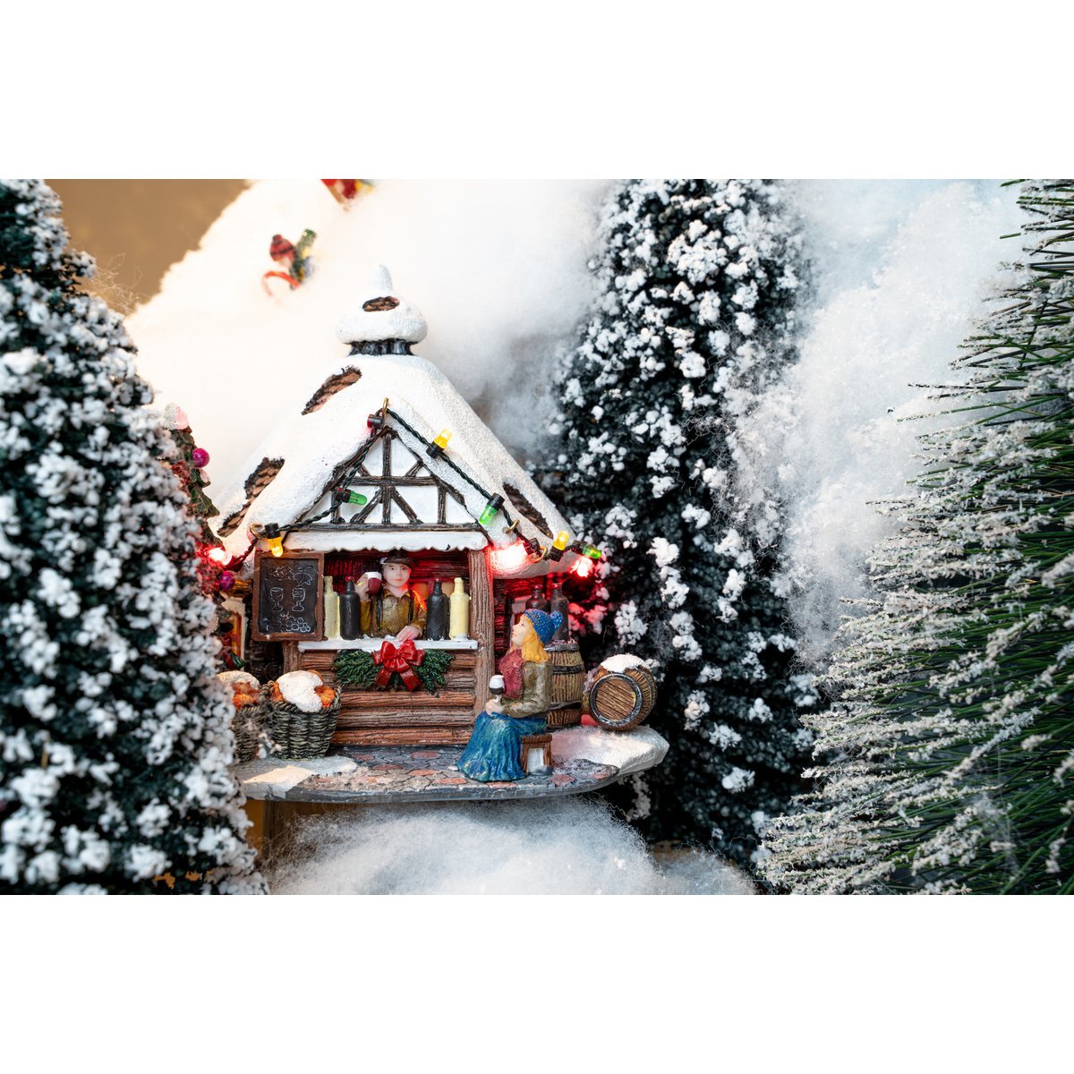 LuVille Christmas Village Immergrüne Miniaturbäume – 21 Stück – H22 x Ø8 cm