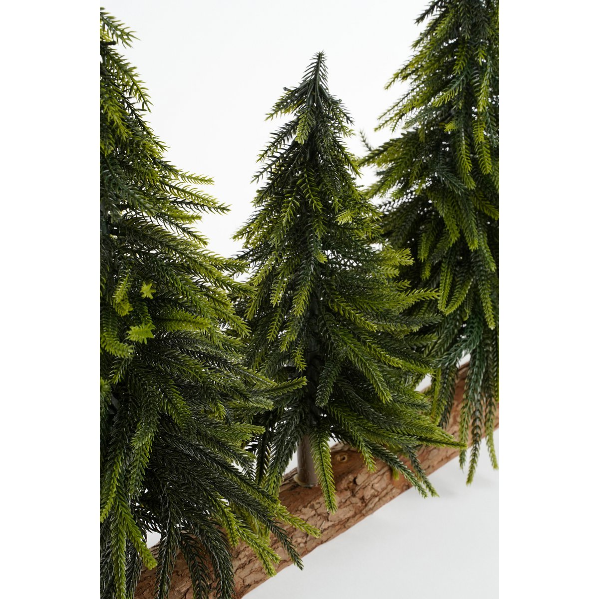 Deko-Baumstamm mit künstlichen Weihnachtsbäumen – L80 x H40 cm – Grün