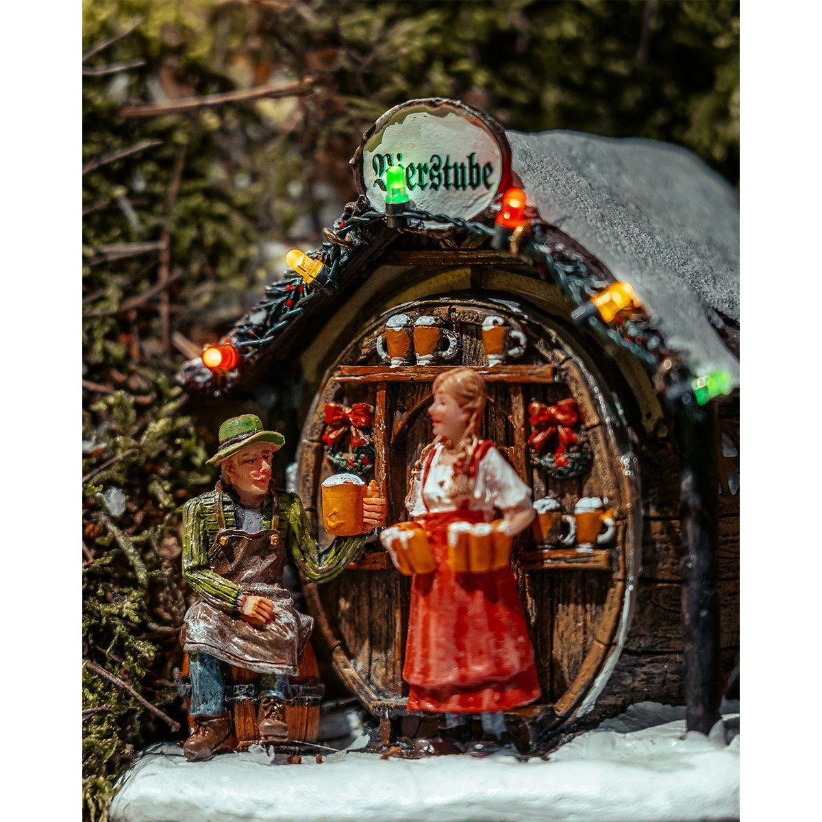 LuVille Weihnachtsdorf Miniatur-Bierbottich – L11 x B12 x H12 cm