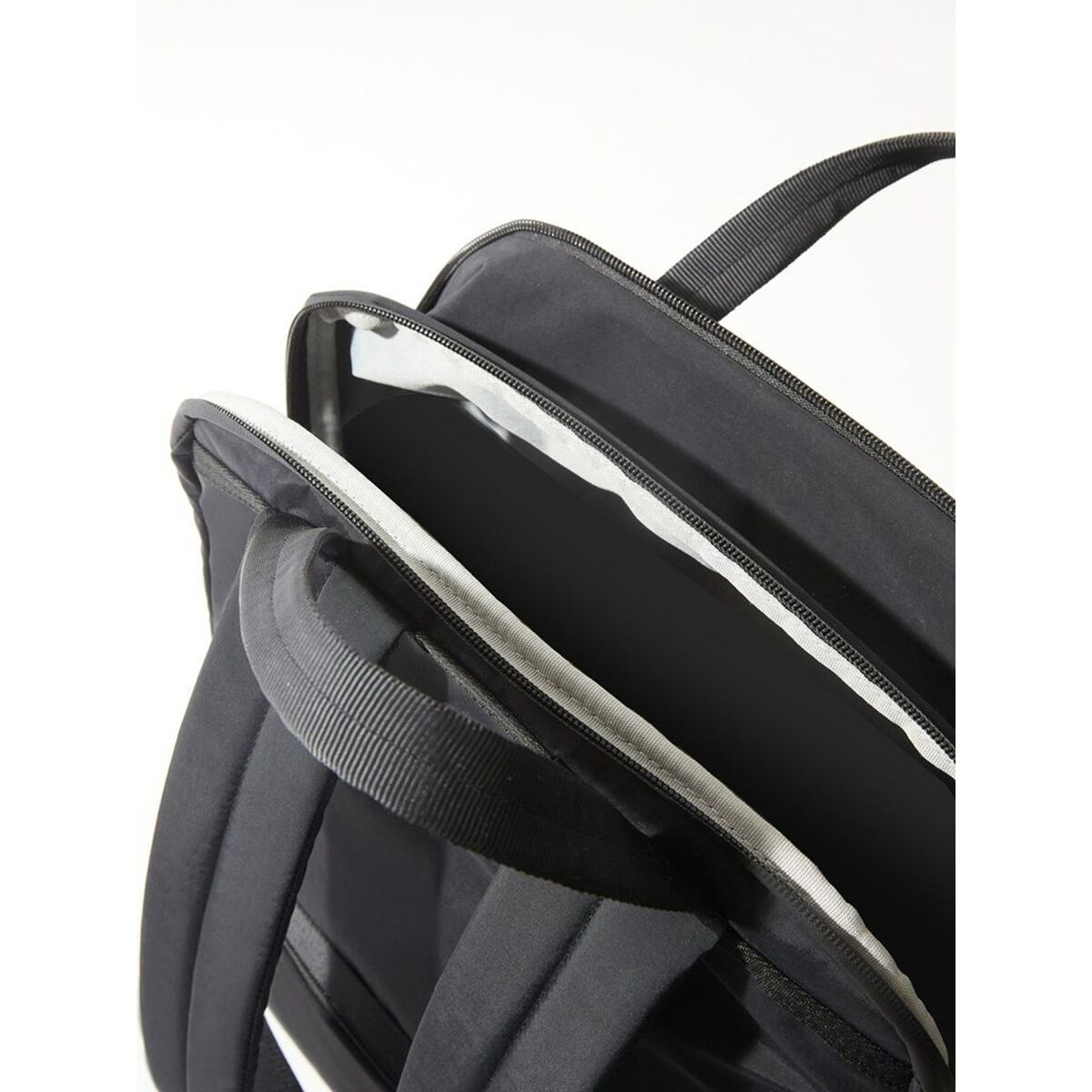 V3H44C2C6B3FE47914BCD86B66C9F8DC29BR5851300P9