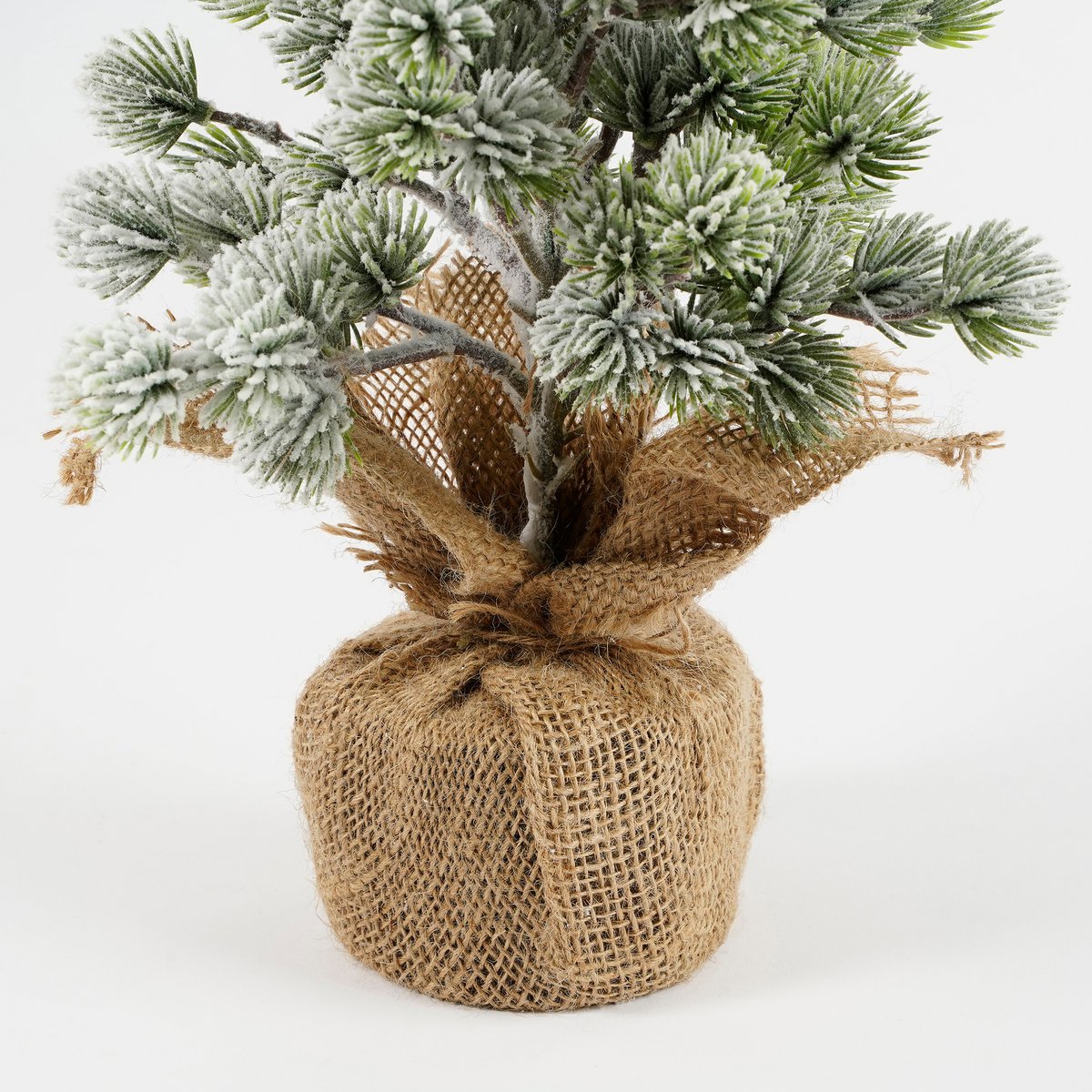 Künstlicher Weihnachtsbaum in Jute - H55 x Ø25 cm - grün gefrostet