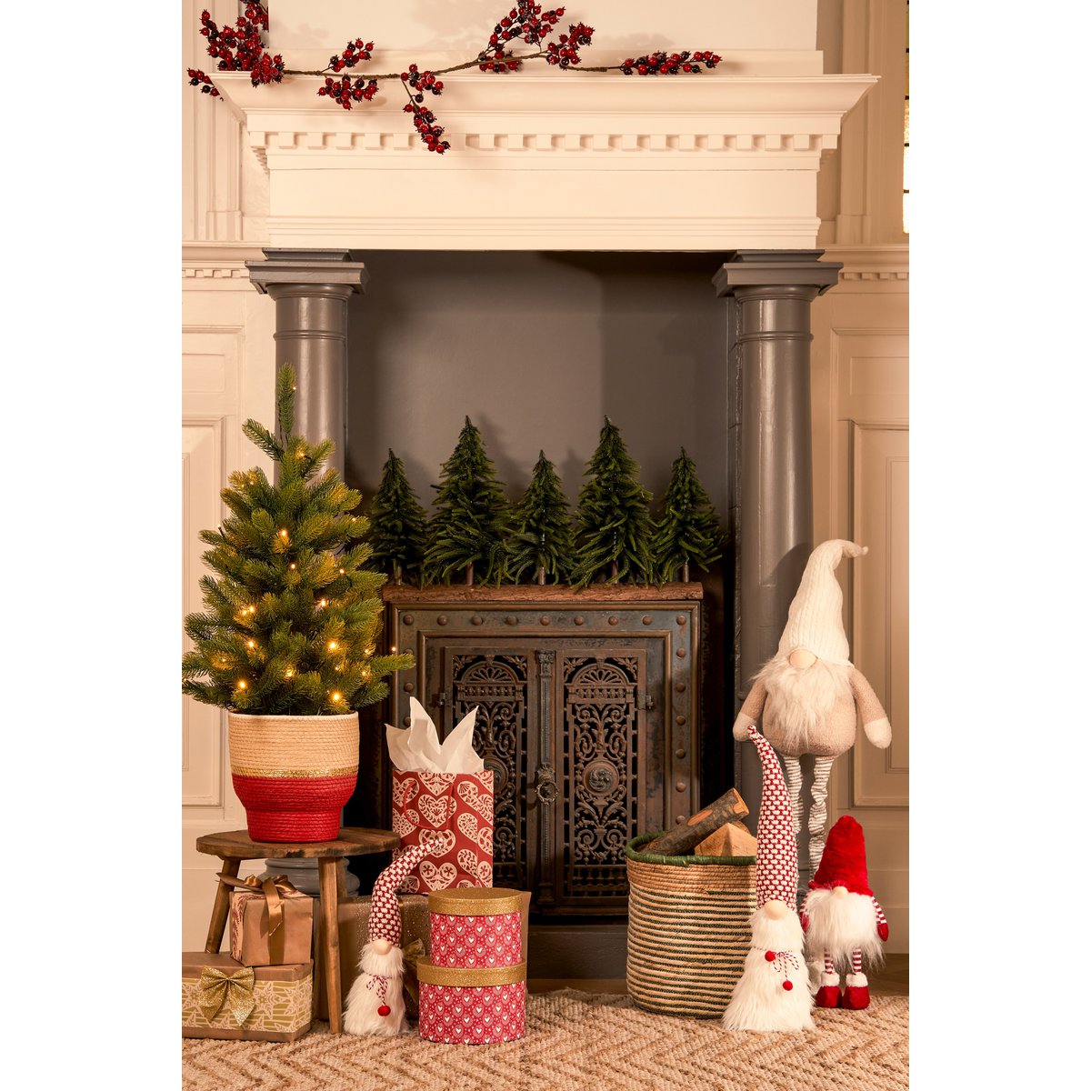 Deko-Baumstamm mit künstlichen Weihnachtsbäumen – L80 x H40 cm – Grün